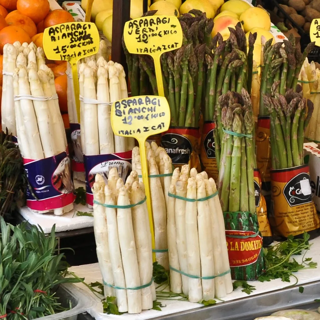 Stall with asparagus and other vegetables - The Marketplace - Piazza delle Erbe - Padua, Italy - rossiwrites.com