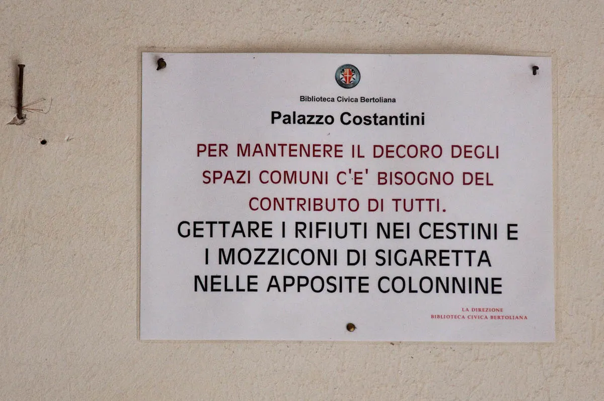 Warning sign, Biblioteca Civica Bertoliana, Vicenza, Veneto, Italy