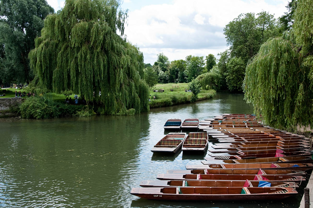 Punts on the river Cam, Cambridge, England - www.rossiwrites.com