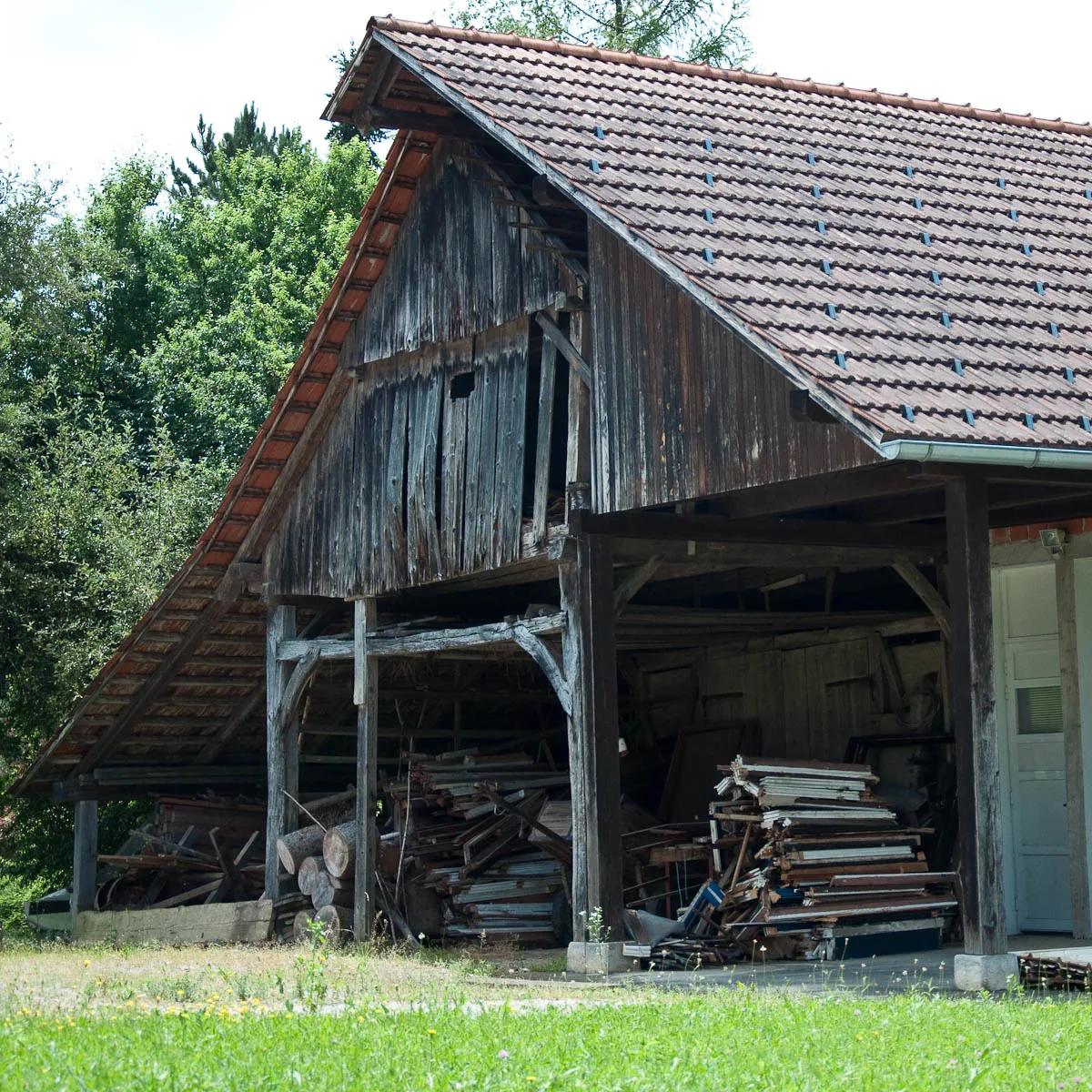 Kozolec - Traditional wooden hayrack barn, Bela Krajina, Slovenia - www.rossiwrites.com