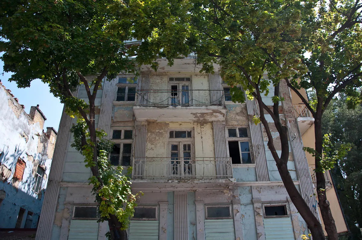 dilapidated-light-blue-house-varna-bulgaria-www.rossiwrites.com