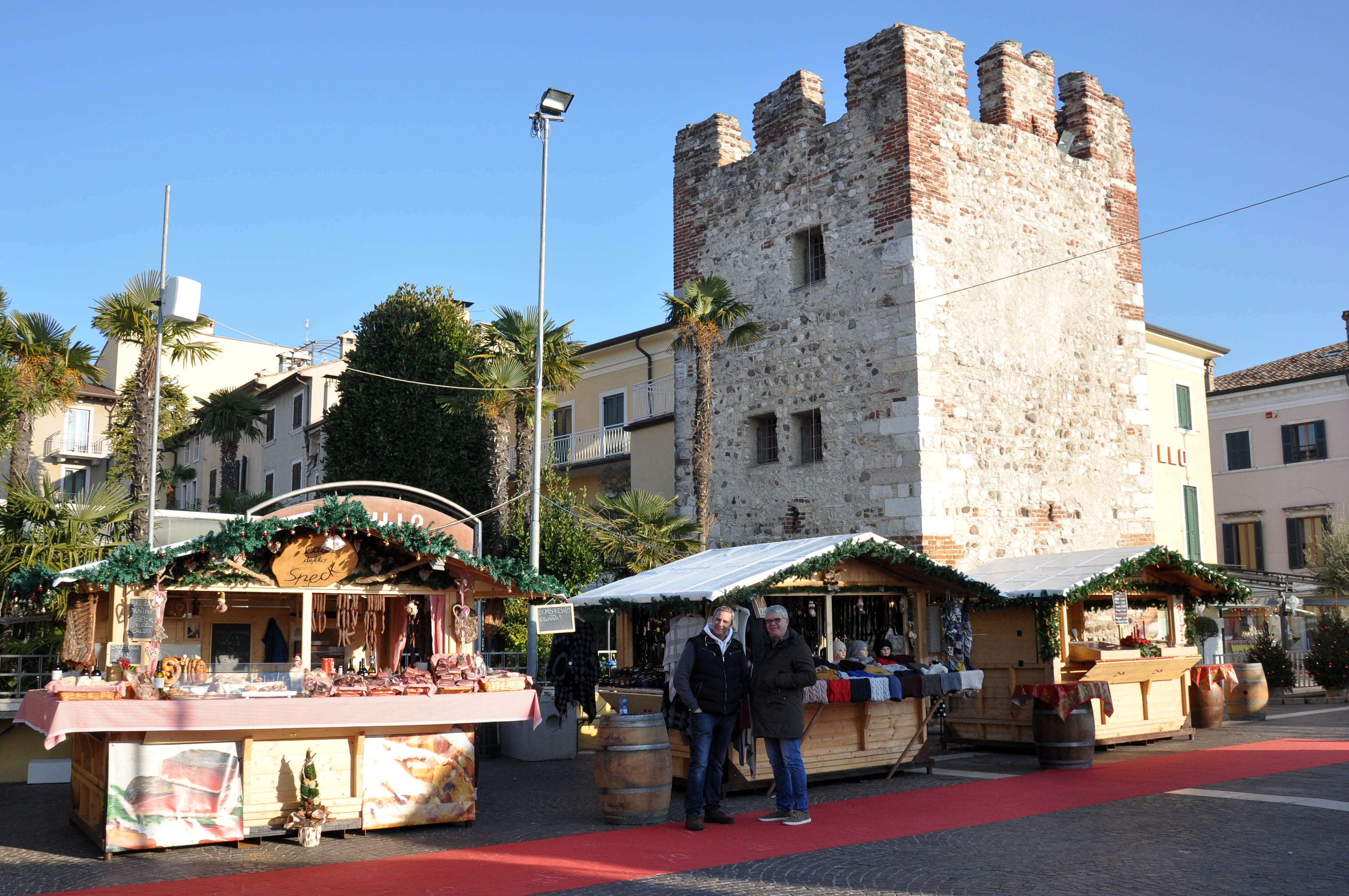 Christmas market, Bardolino, Lake Garda, Italy