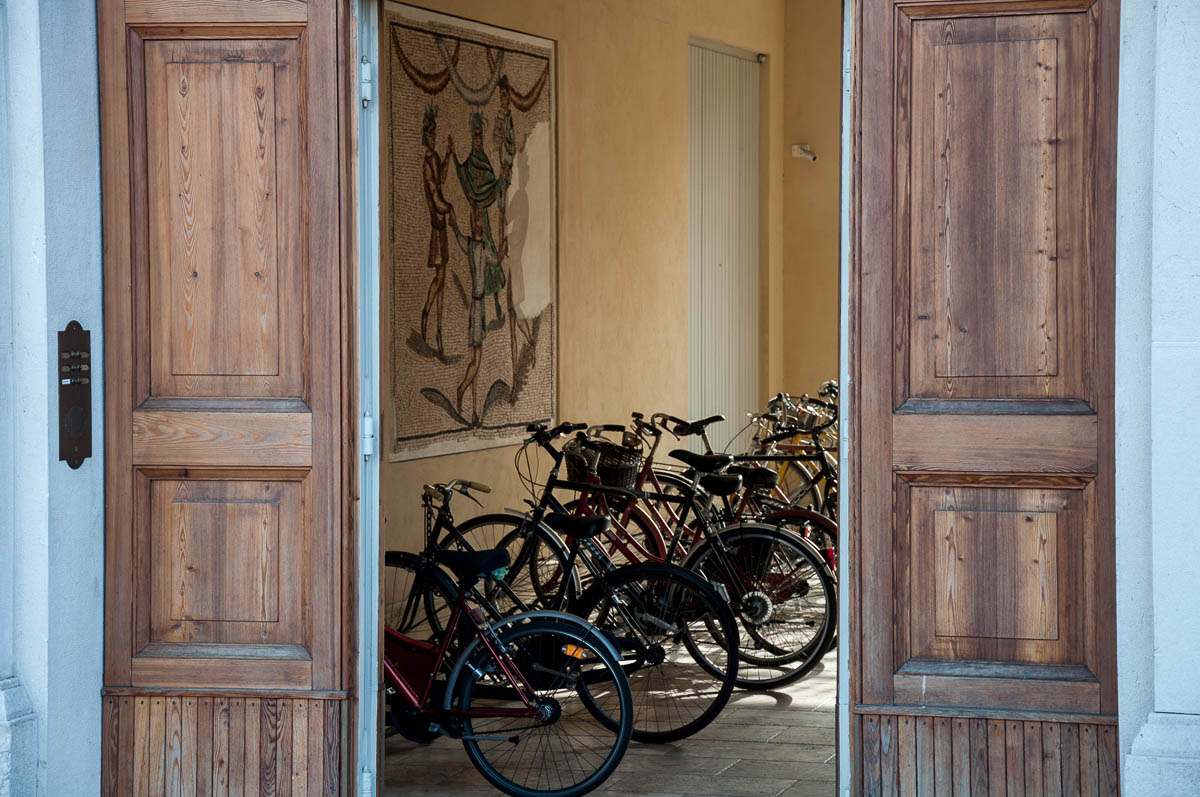 Mosaics and bicycles - Ravenna, Emilia Romagna, Italy - www.rossiwrites.com