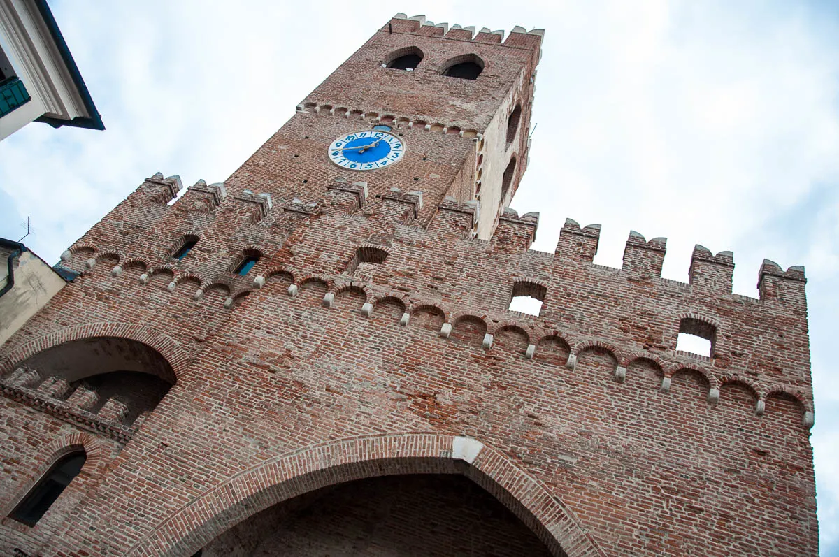 The clocktower Torre Est with the Porta Trevigiana - Noale, Veneto, Italy - www.rossiwrites.com