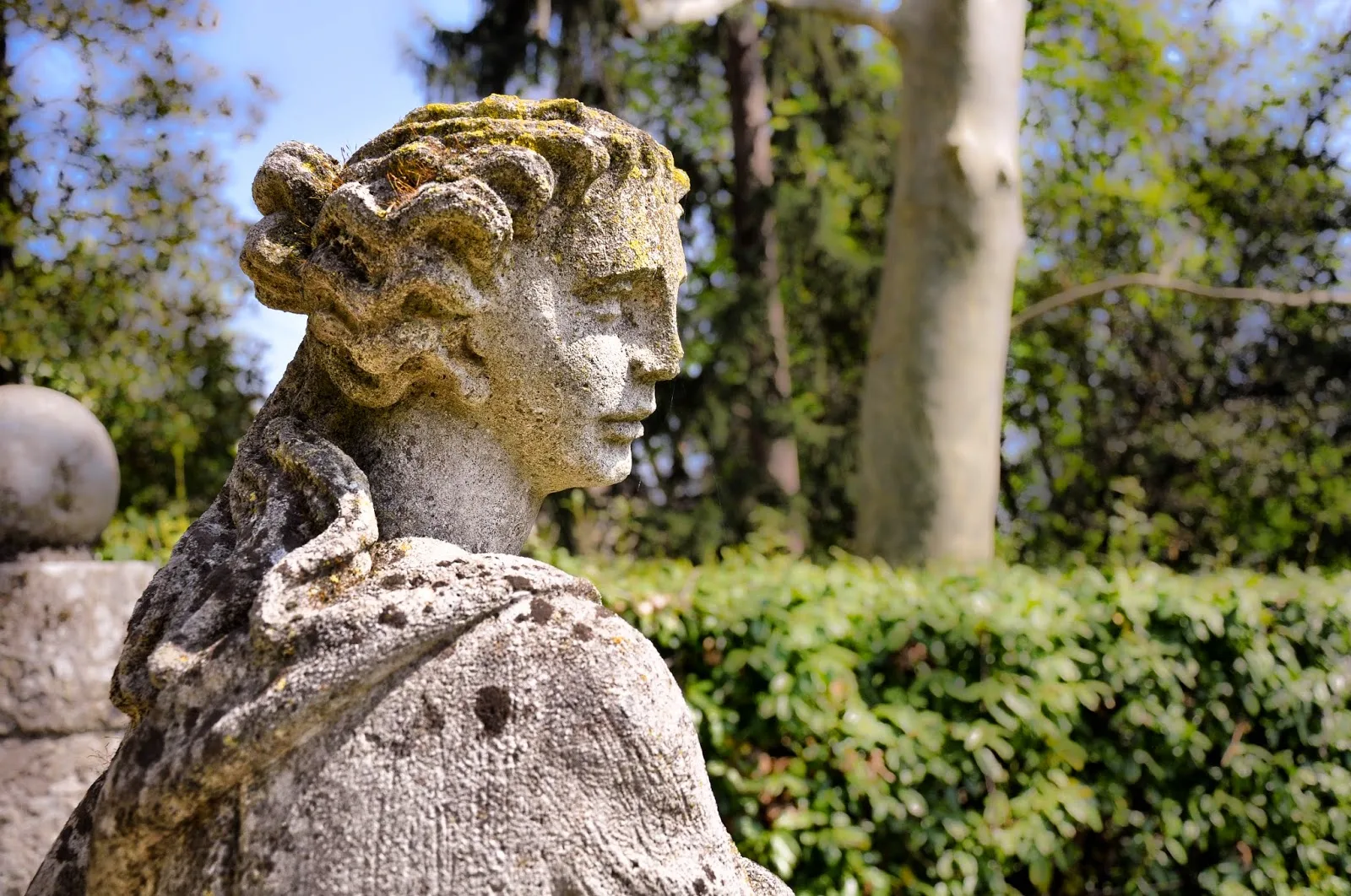 Statue in the park of Villa da Schio, Costozza, Veneto, Italy - www.rossiwrites.com