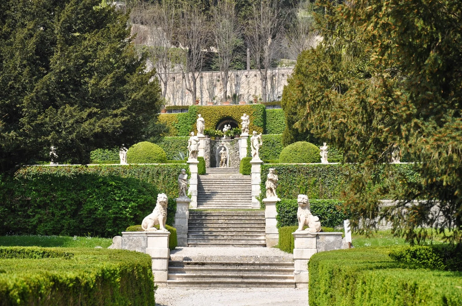 The atmospheric steps of Villa da Schio, Costozza, Veneto, Italy - www.rossiwrites.com