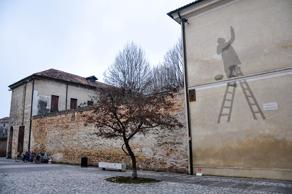 Street art in Treviso - Veneto, Italy - www.rossiwrites.com