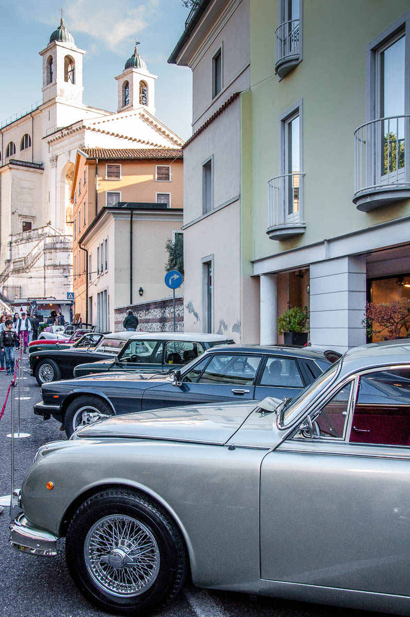Parade of Vintage British cars - British Day Schio - Veneto, Italy - www.rossiwrites.com