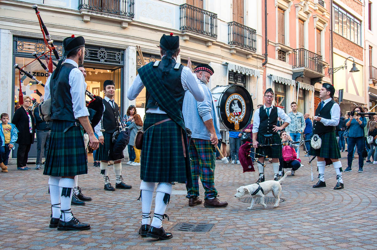 The CatEaters Pipe Band - British Day Schio - Veneto, Italy - www.rossiwrites.com