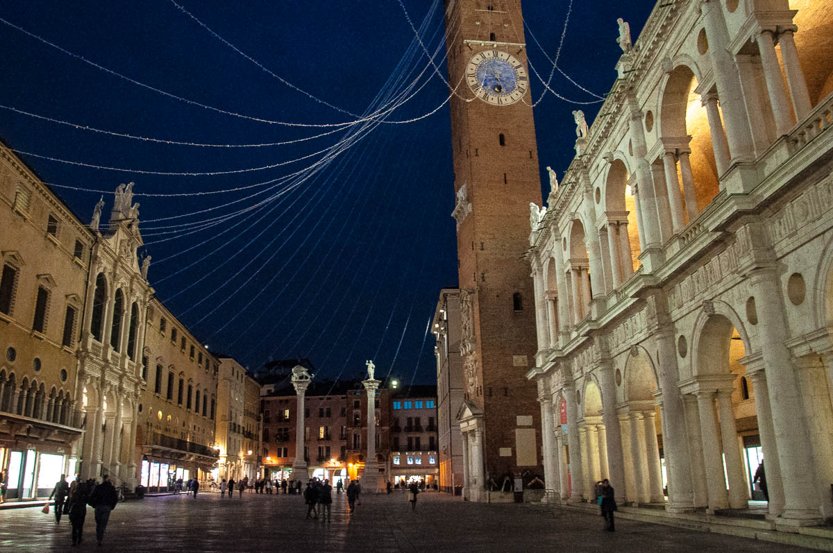 Piazza dei Signori with Christmas lights - Christmas in Vicenza - Veneto, Italy - www.rossiwrites.com
