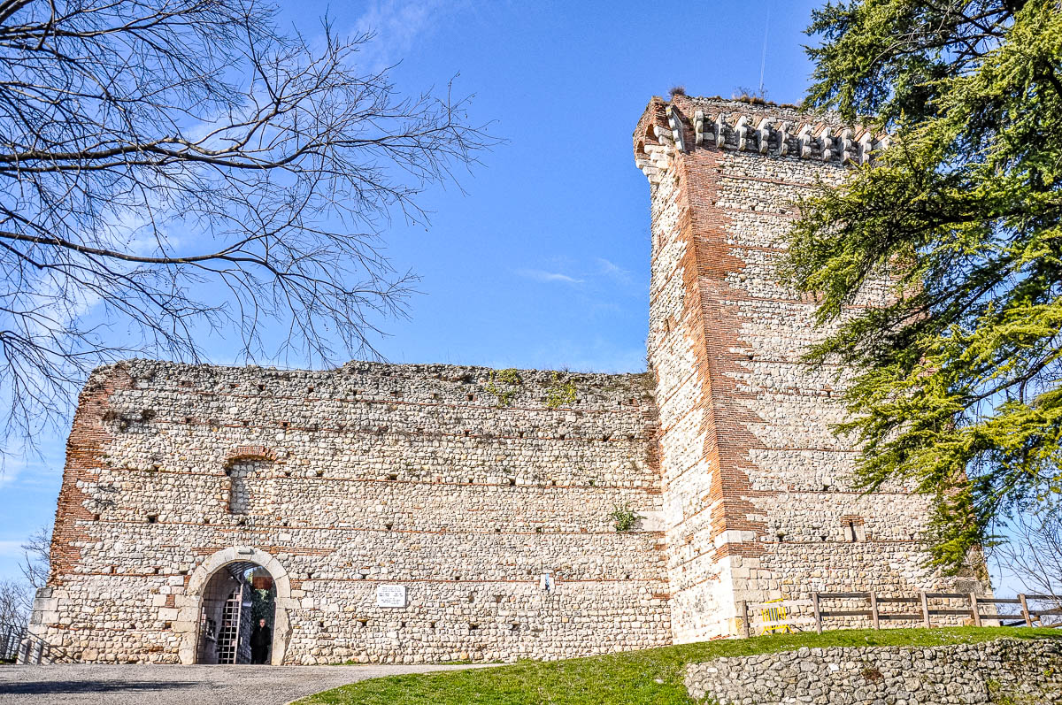 Romeo's Castle - Montecchio Maggiore, Veneto, Italy - www.rossiwrites.com
