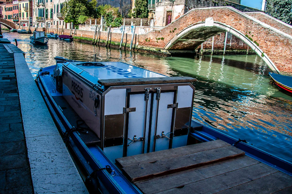Refrigerating boat - Venice, Italy - www.rossiwrites.com