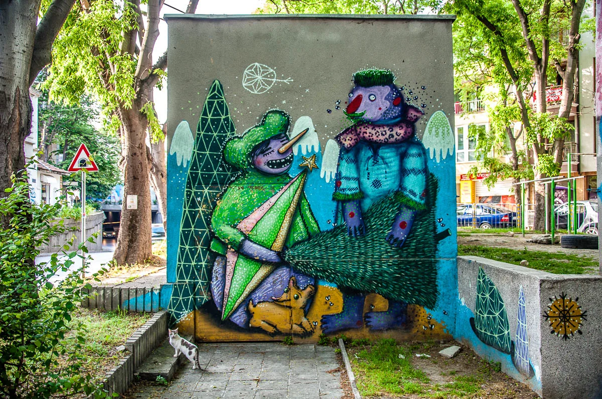 Graffiti - Varna, Bulgaria - www.rossiwrites.com