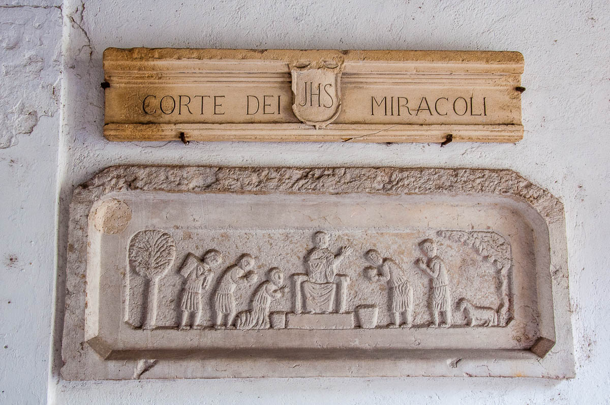 Corte dei Miracoli - Vicenza, Italy - www.rossiwrites.com