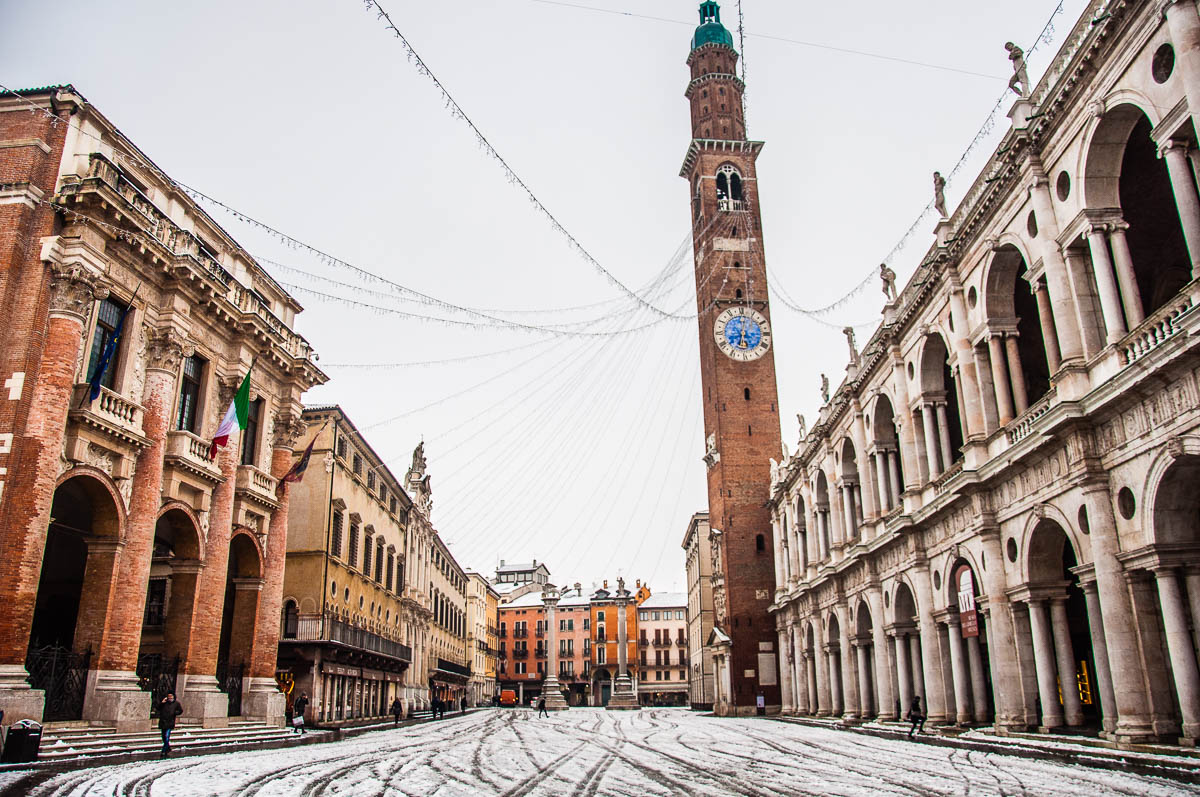 Piazza dei Signori covered in snow - Vicenza, Italy - www.rossiwrites.com