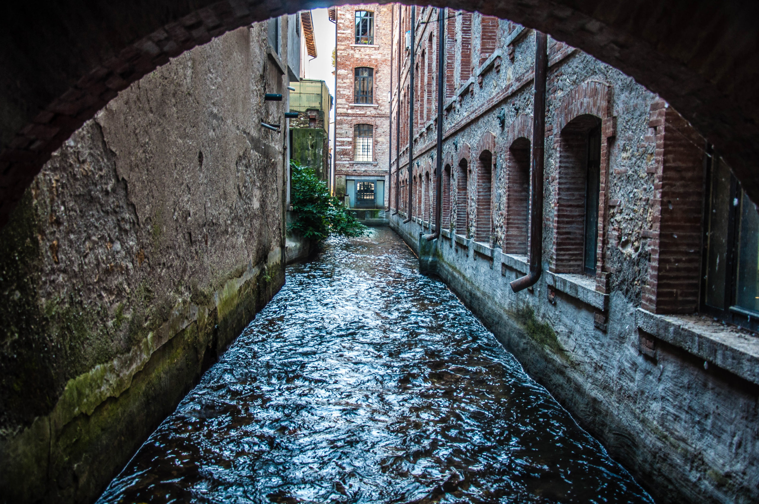 Roggia Maestra Canal - Schio, Veneto, Italy - rossiwrites.com