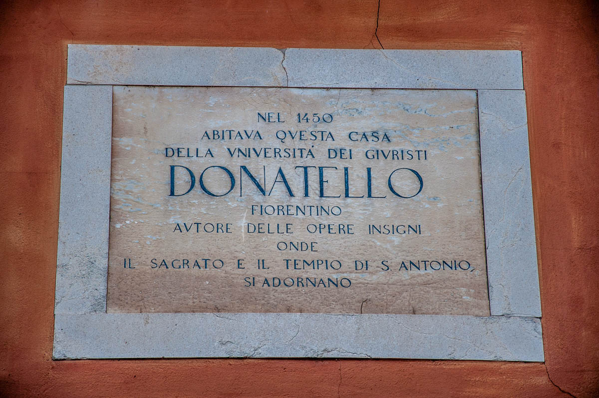 Sign on the house where Donatello used to live - Padua, Veneto, Italy - rossiwrites.com