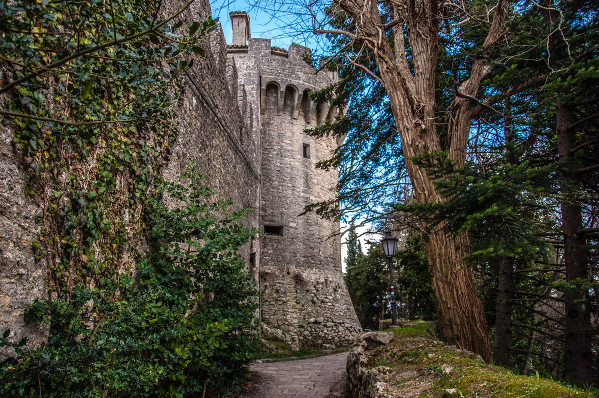 Cesta - The Second Tower - and the path which leads to Montale - the Third Tower - San Marino - rossiwrites.com
