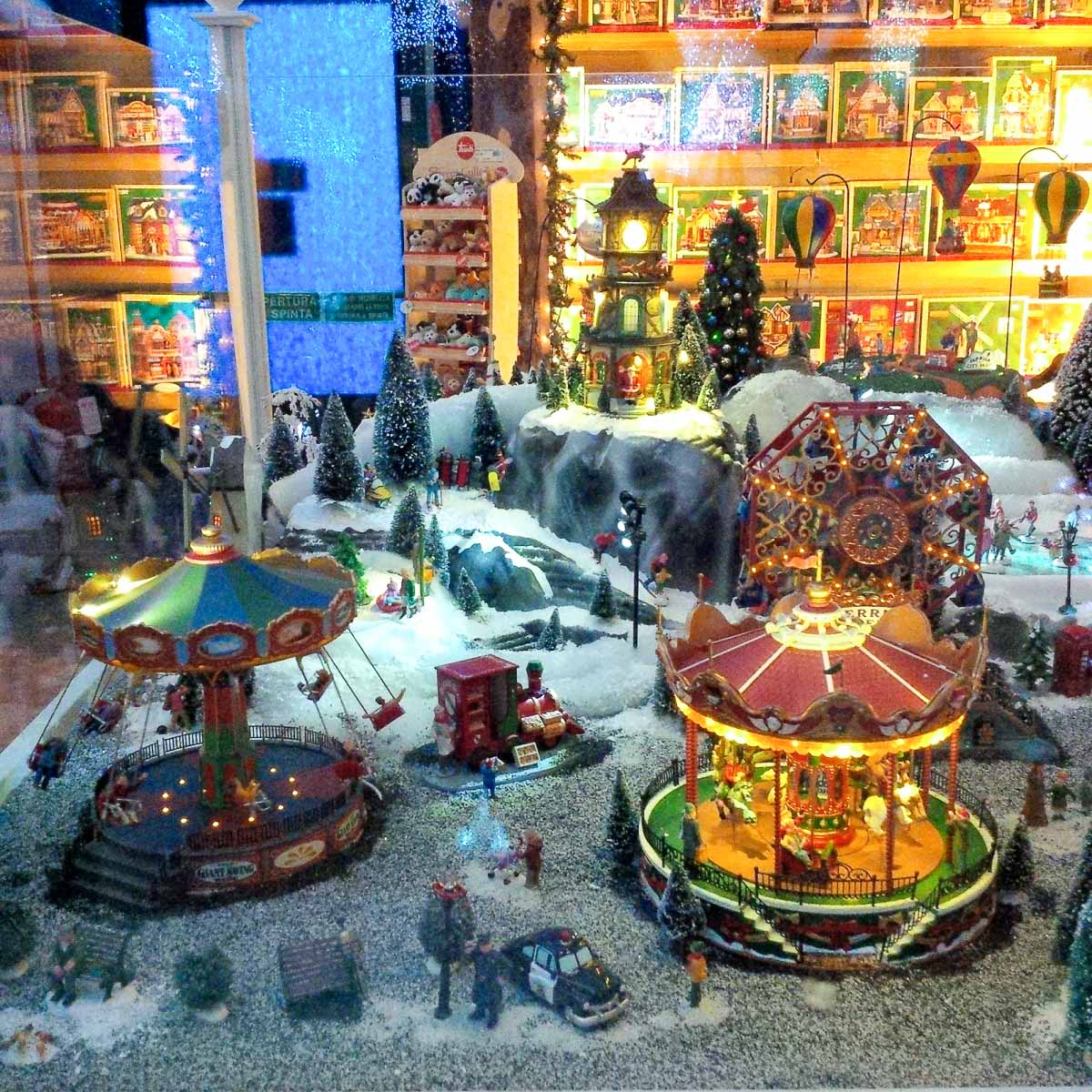 A display of battery-operated Christmas toys in a shop - Vicenza, Italy - rossiwrites.com