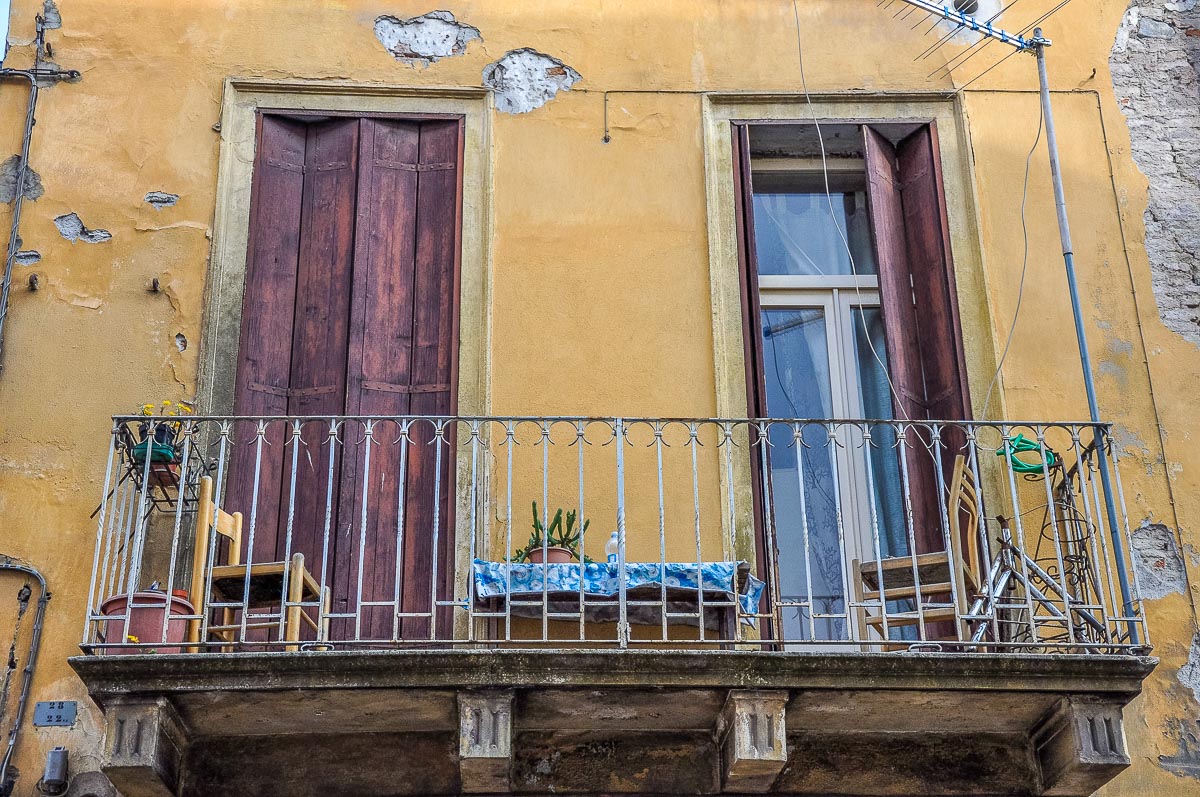 A small Italian balcony with potted succulents - Vicenza, Italy - rossiwrites.com