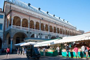 The Marketplace with Palazzo della Ragione, Piazza della Fruta, Padua, Italy - rossiwrites.com