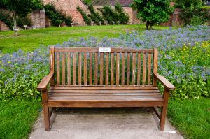 A memorial bench in Bewdley, England - www.rossiwrites.com