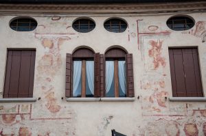 A faded painted facade - Noale, Veneto, Italy - www.rossiwrites.com