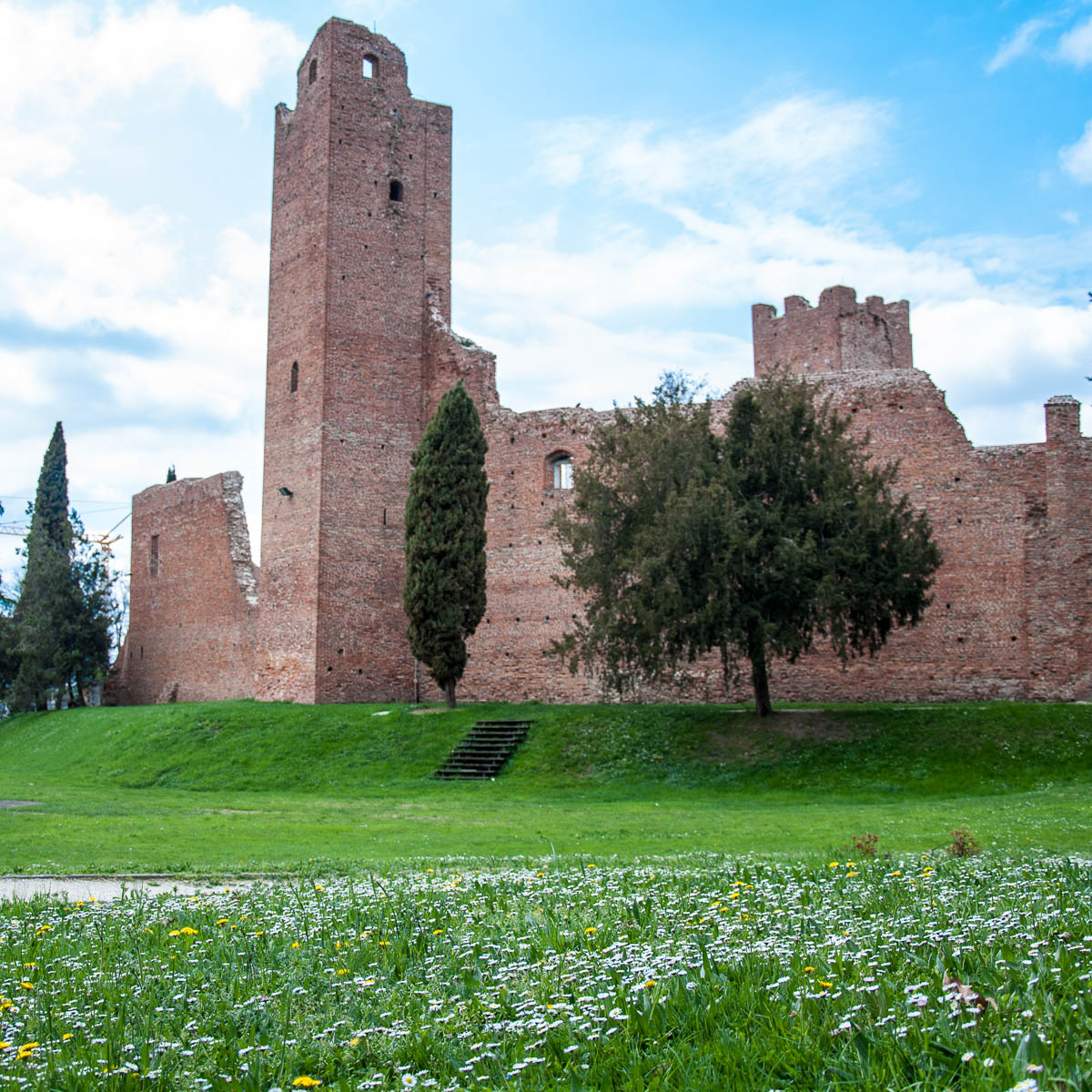 La Rocca - Noale, Veneto, Italy - Www.rossiwrites.com-2 - Rossi Writes