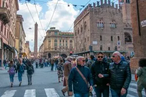 Bologna's busy central streets - Bologna, Emilia-Romagna, Italy - www.rossiwrites.com