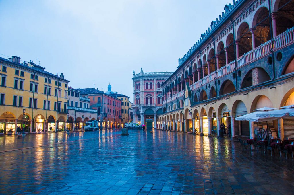 Padua in the rain - Padua, Veneto, Italy - www.rossiwrites.com