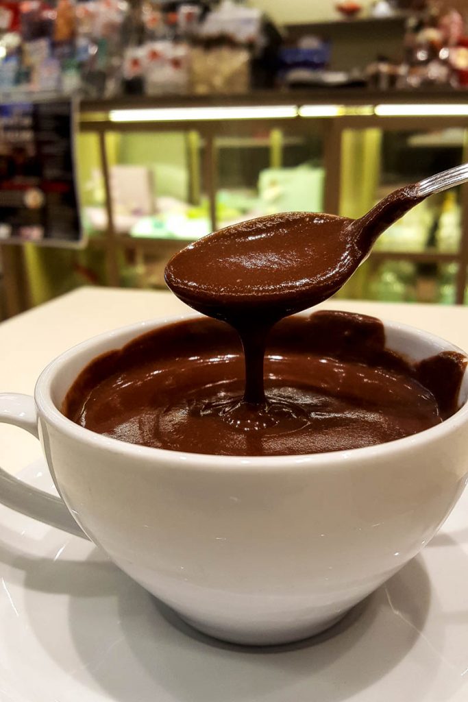 Italian hot chocolate - Pasticceria Bolzani - Vicenza, Italy - rossiwrites.com