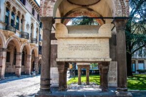 The tomb of Antenor - Padua, Italy - rossiwrites.com
