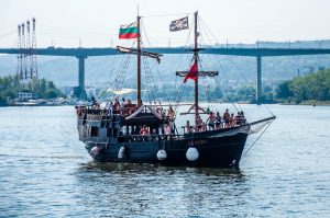 Pirate boat - Varna, Bulgaria - www.rossiwrites.com