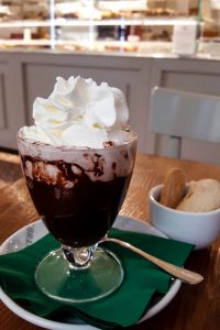 Hot chocolate with whipped cream - Pasticceria Gambarato - Vicenza, Italy - www.rossiwrites.com