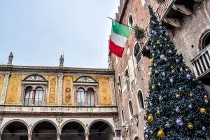 Verona Christmas Market at Piazza dei Signori - Verona, Italy - rossiwrites.com