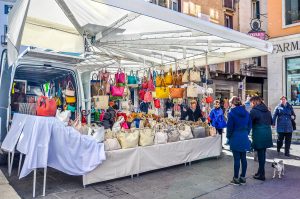 A market stall selling bags - Vicenza, Italy - www.rossiwrites.com