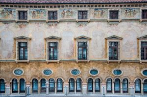 Palazzo del Monte di Pietà, Piazza dei Signori - Vicenza, Italy - rossiwrites.com