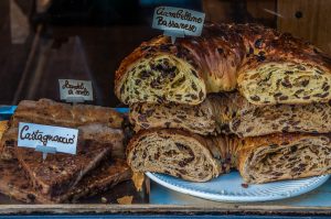 Traditional Italian baked goods - Bassano del Grappa, Italy - Italian food - www.rossiwrites.com