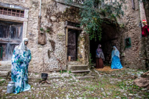 A full-size Nativity scene in the frontyard of an abandoned house - Campo di Brenzone, Lake Garda, Italy - www.rossiwrites.com