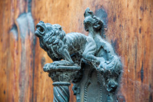 Decorative door handle of the Duomo of Santa Tecla - Este, Veneto, Italy - www.rossiwrites.com