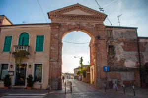 Gate in the defensive wall - Este, Veneto, Italy - www.rossiwrites.com
