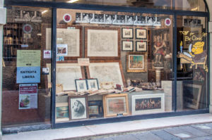 Bookshop - Padua, Italy - rossiwrites.com
