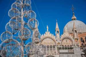 Christmas tree - Venice, Italy - rossiwrites.com