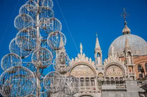 Christmas tree - Venice, Italy - rossiwrites.com