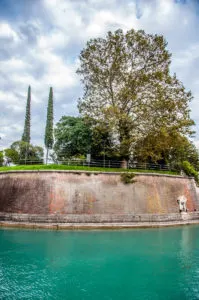 View of the defensive walls - Peschiera del Garda, Lake Garda, Italy - rossiwrites.com