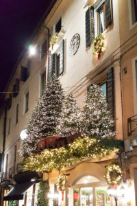 The Christmas display of Pasticceria Racca - Padua, Veneto, Italy - rossiwrites.com
