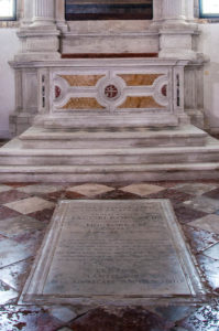 Tintoretto's tomb in the Church of Madonna dell'Orto - Venice, Italy - rossiwrites.com