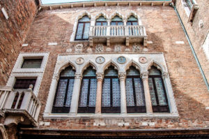 Venetian finestrata - Venice, Italy - rossiwrites.com