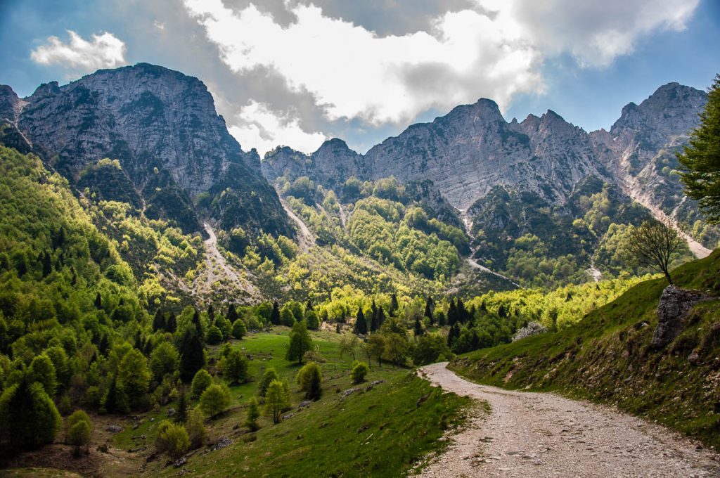 A glorious view of the Little Dolomites - Sentiero dei Grandi Alberi - Province of Vicenza, Veneto, Italy - rossiwrites.com
