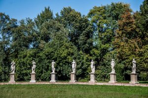 A view of the statues of La Cavallerizza - Parco Villa Bolasco - Castelfranco Veneto, Italy - www.rossiwrites.com
